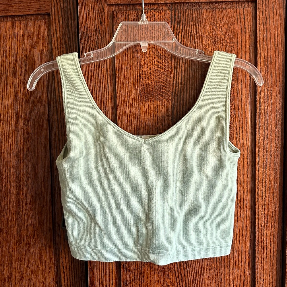 SO Ripped Crop Top - Picture 2 of 5